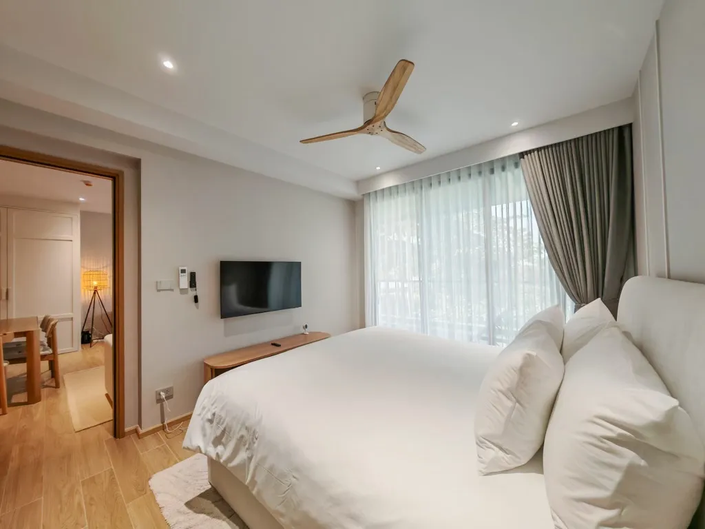 Property image - full photo 10
