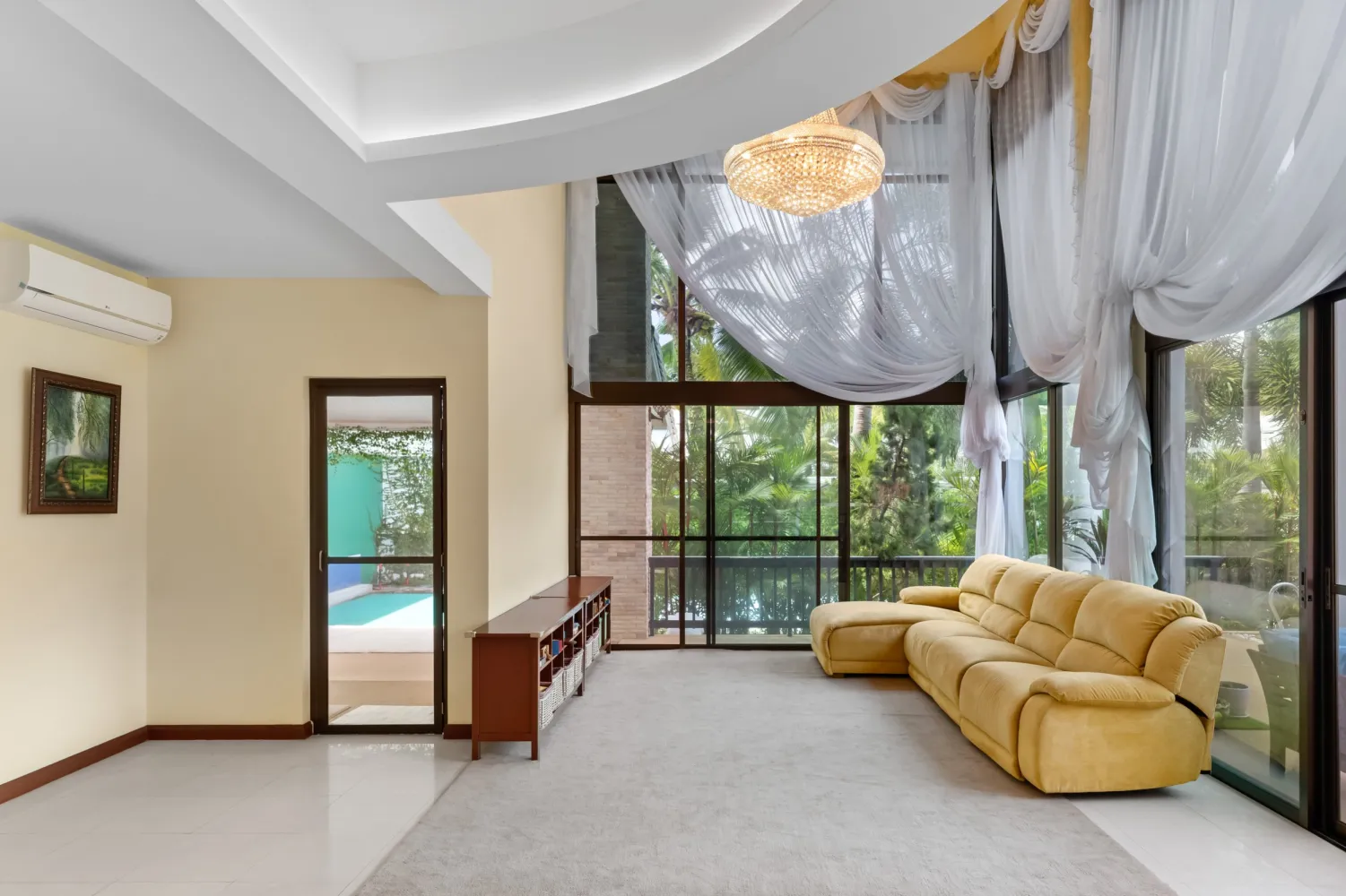 Property image - full photo 11