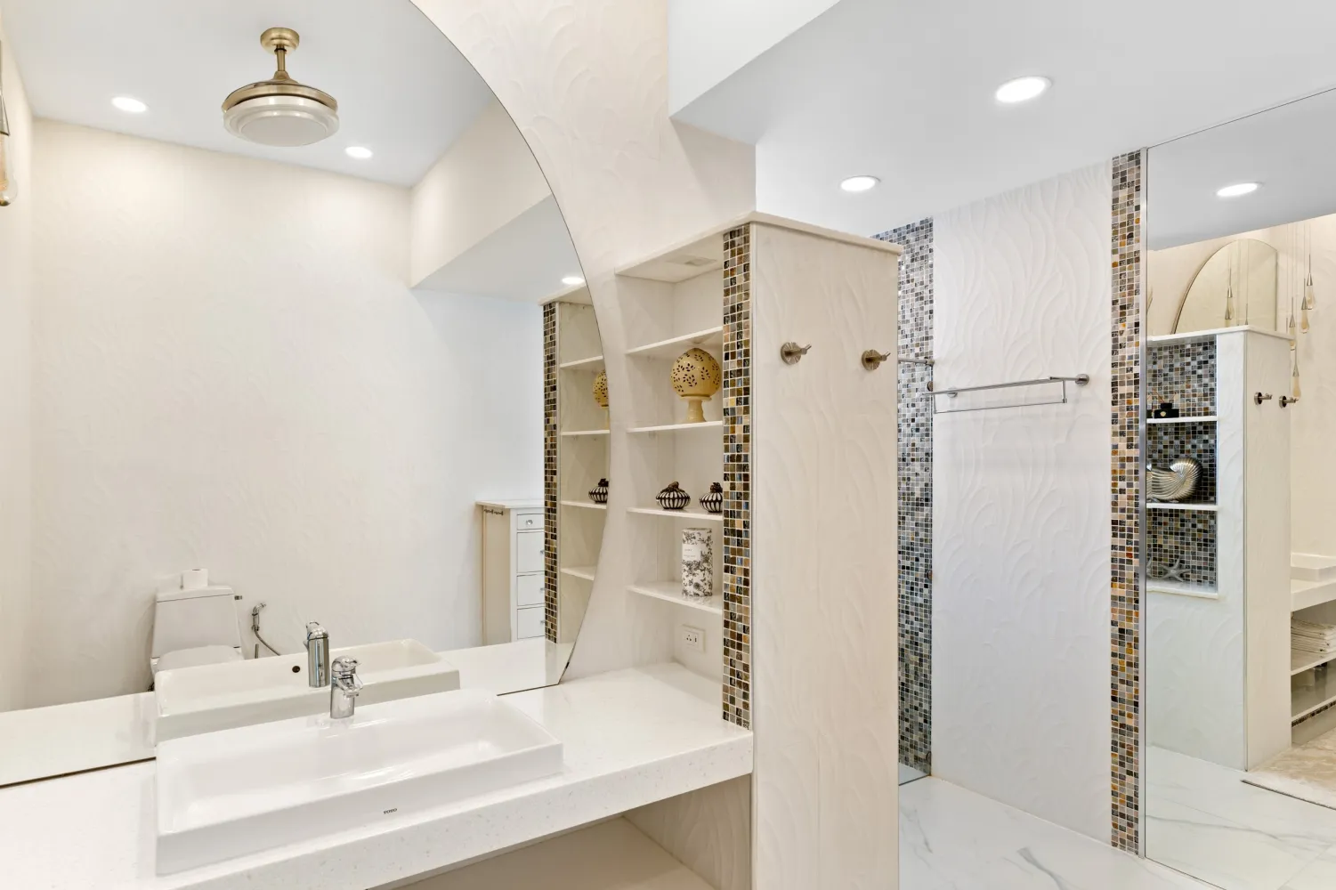 Property image - full photo 46