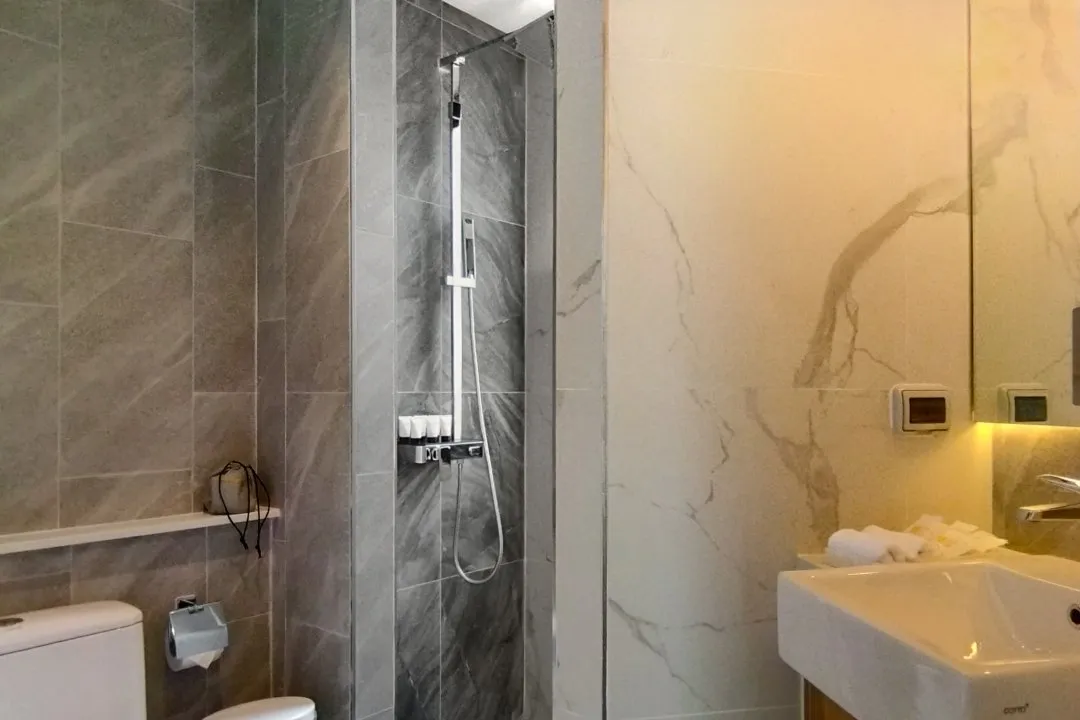 Property image - full photo 12