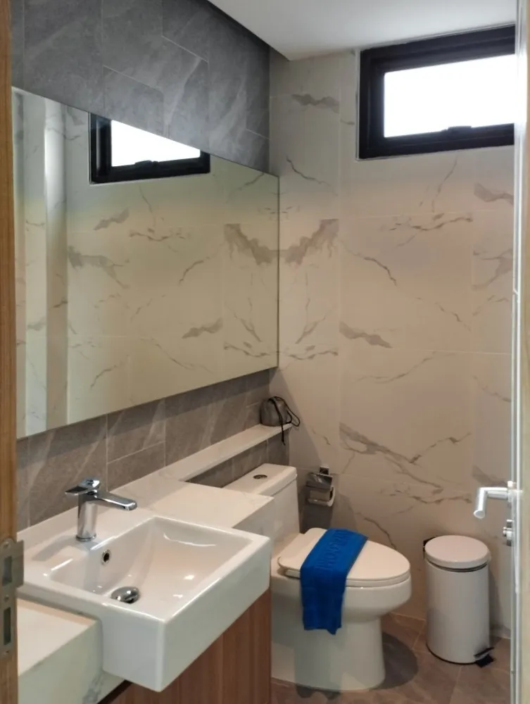 Property image - full photo 11