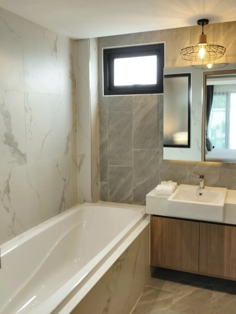 Property image - full photo 10