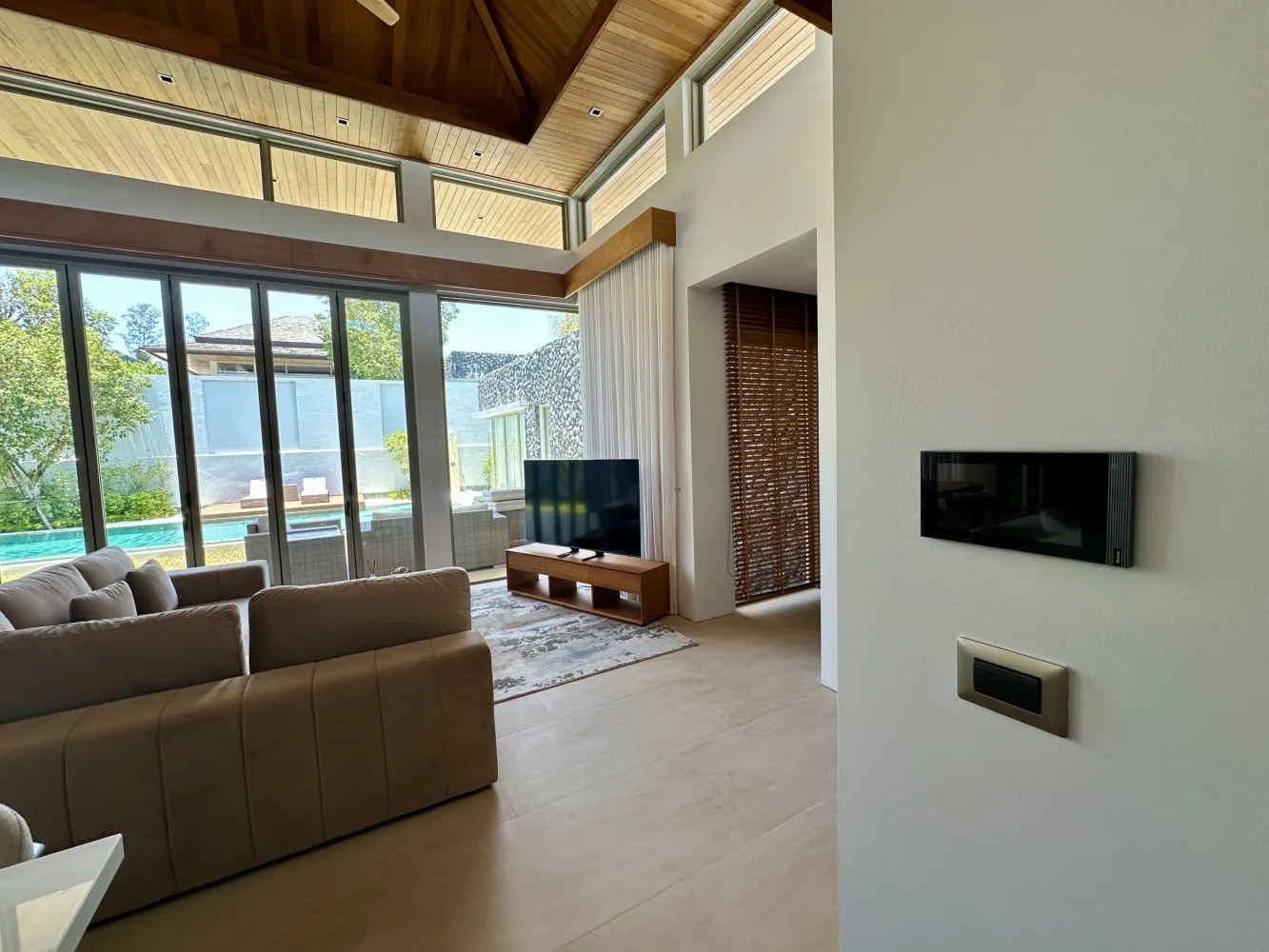 Property image - full photo 22
