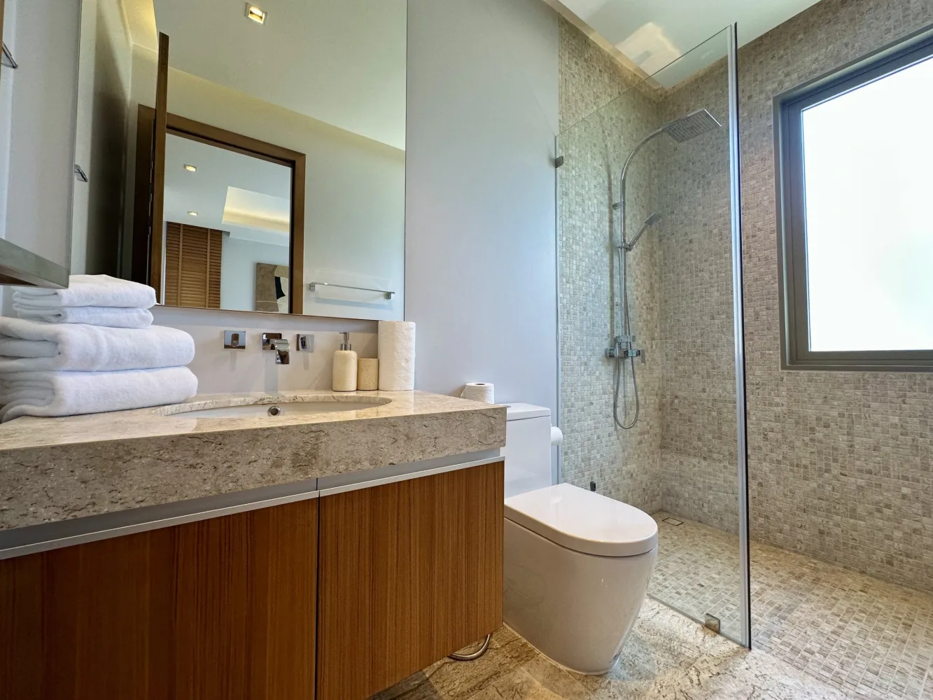Property image - full photo 40