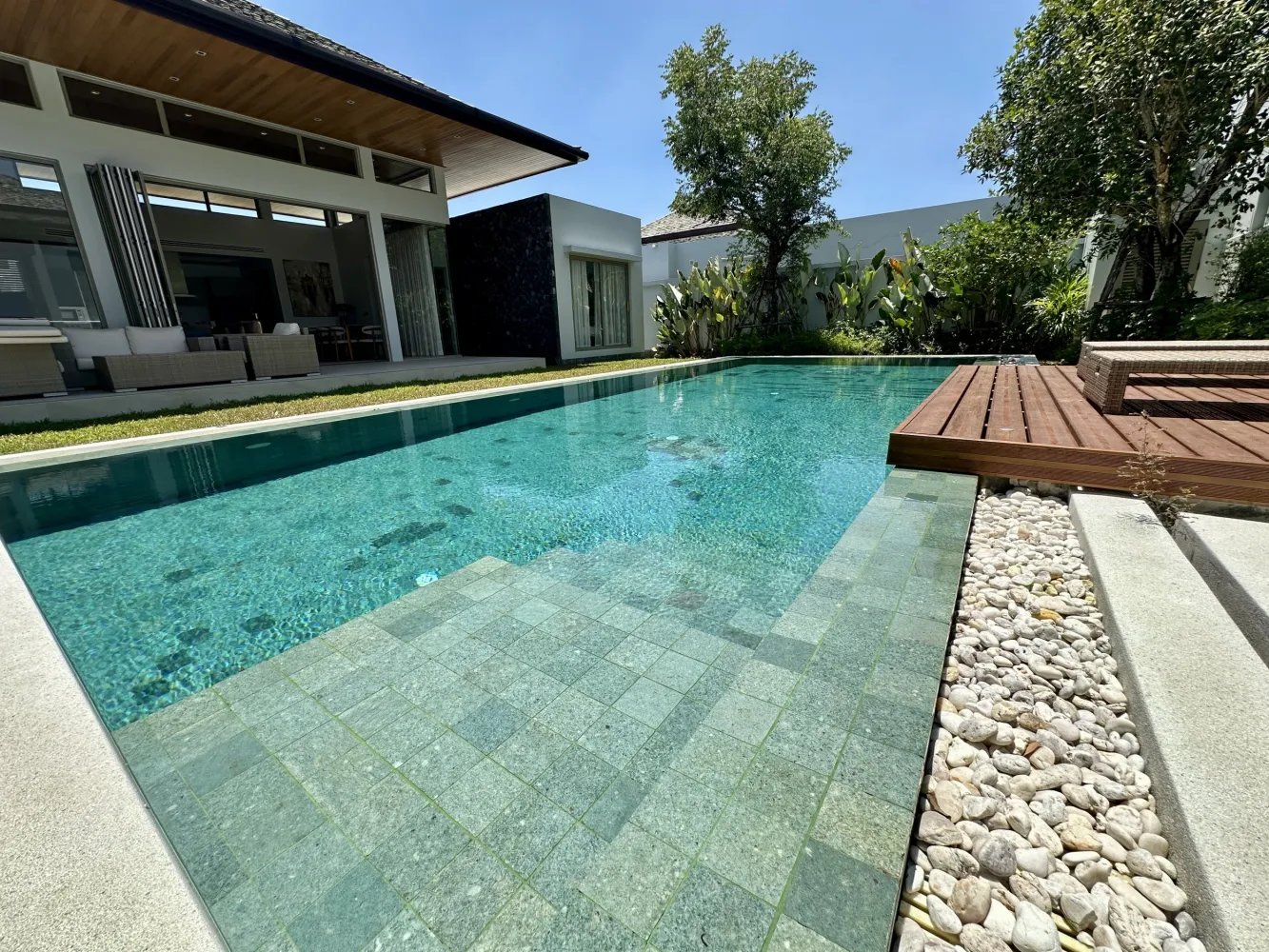 Property image - full photo 1