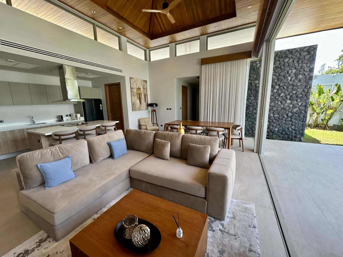 Property image - full photo 7