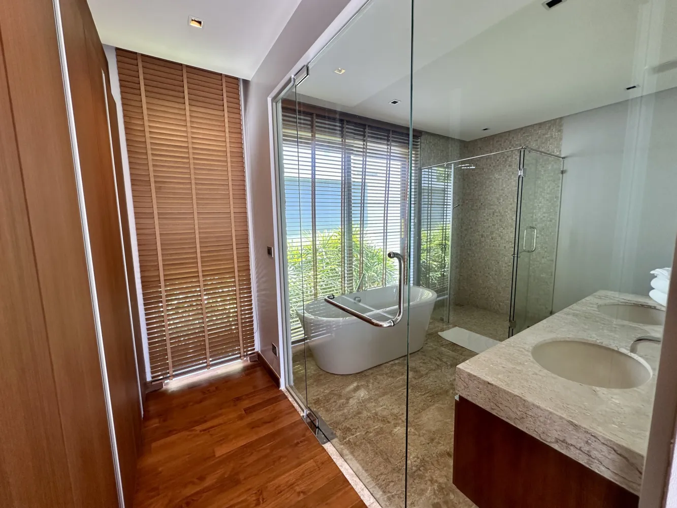 Property image - full photo 46