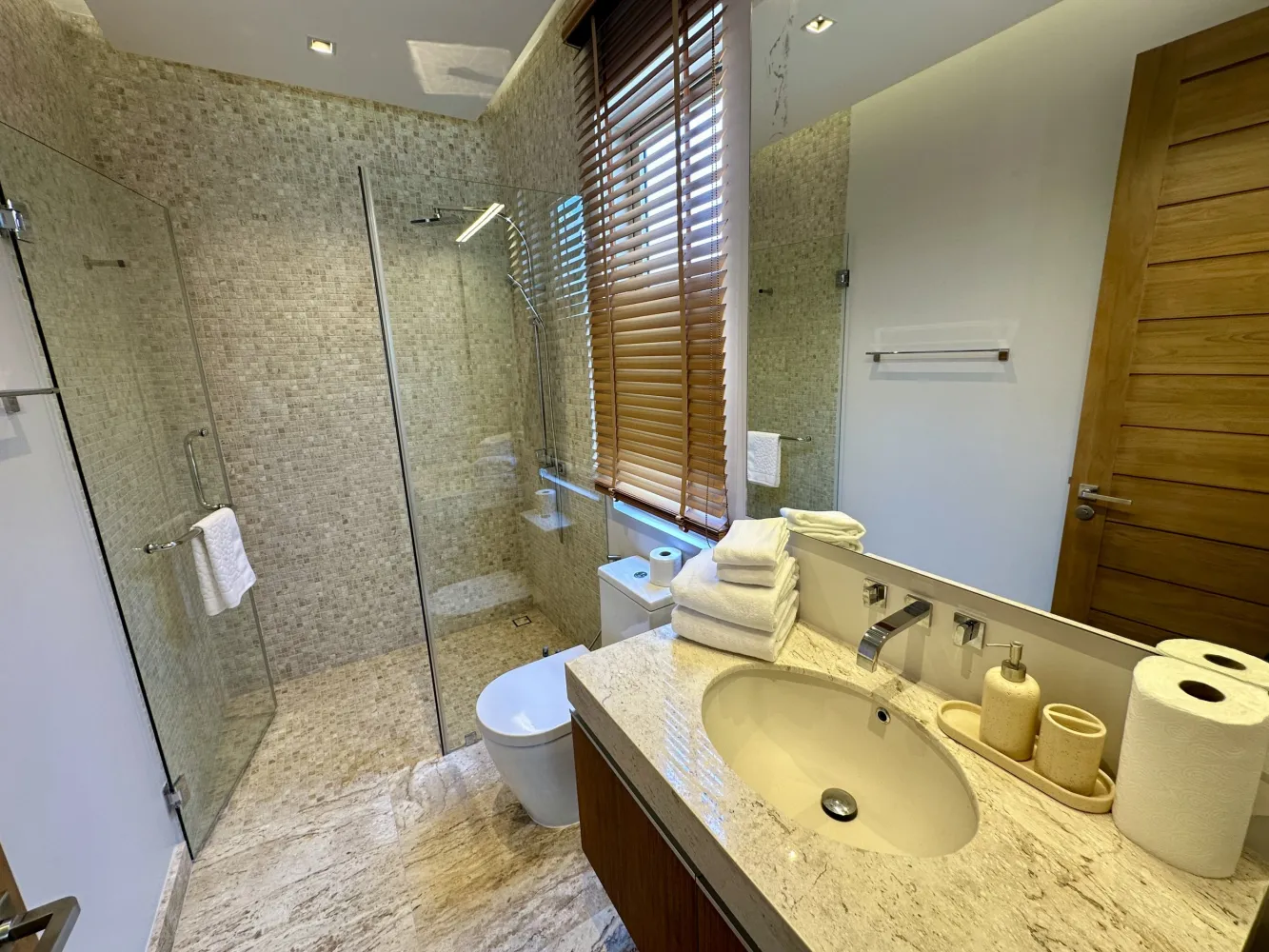 Property image - full photo 53