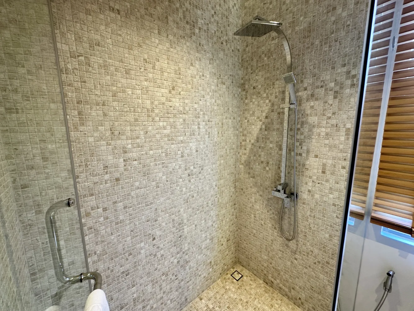 Property image - full photo 54