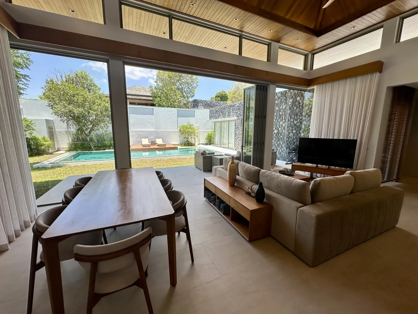 Property image - full photo 13