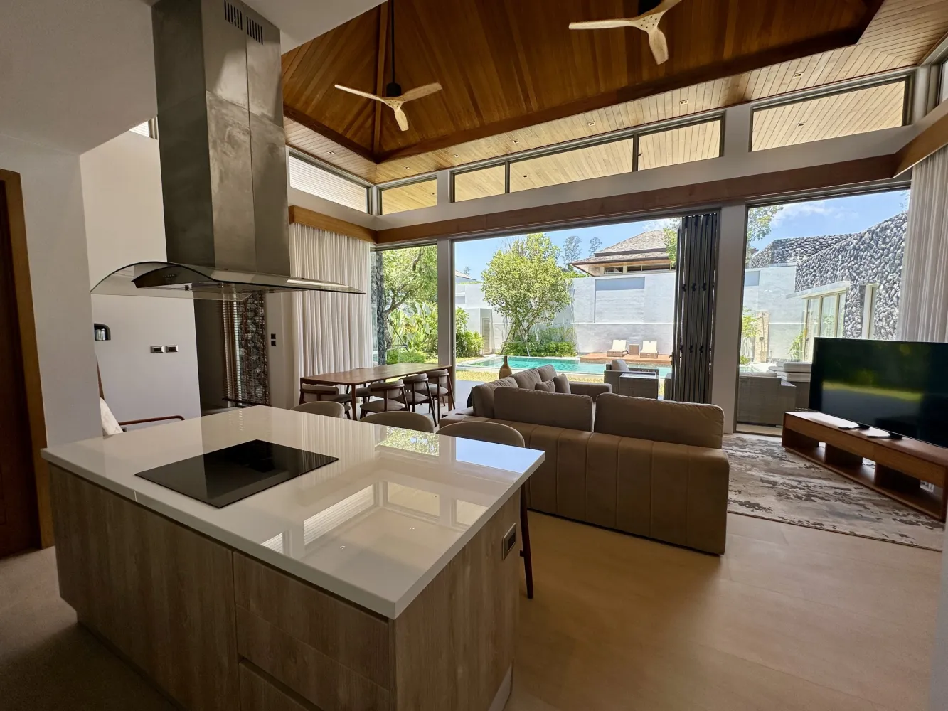 Property image - full photo 14