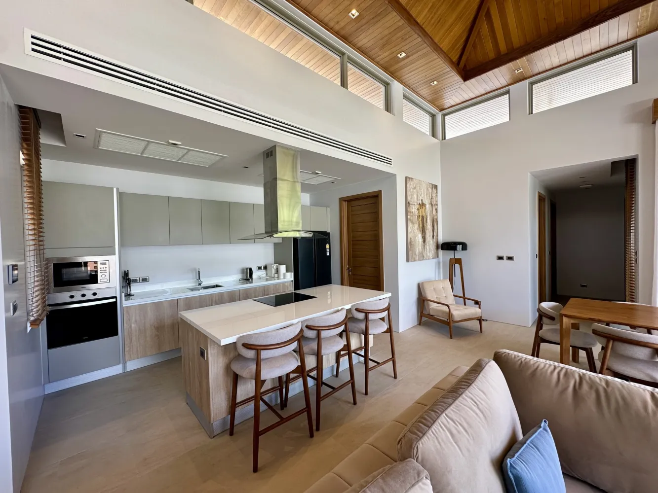 Property image - full photo 12