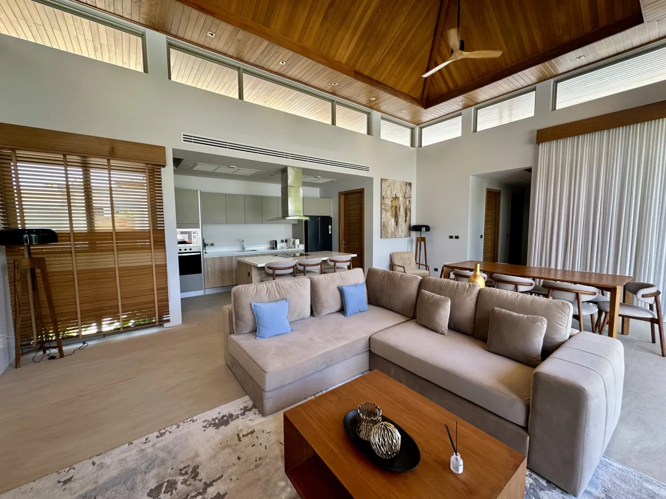 Property image - full photo 6