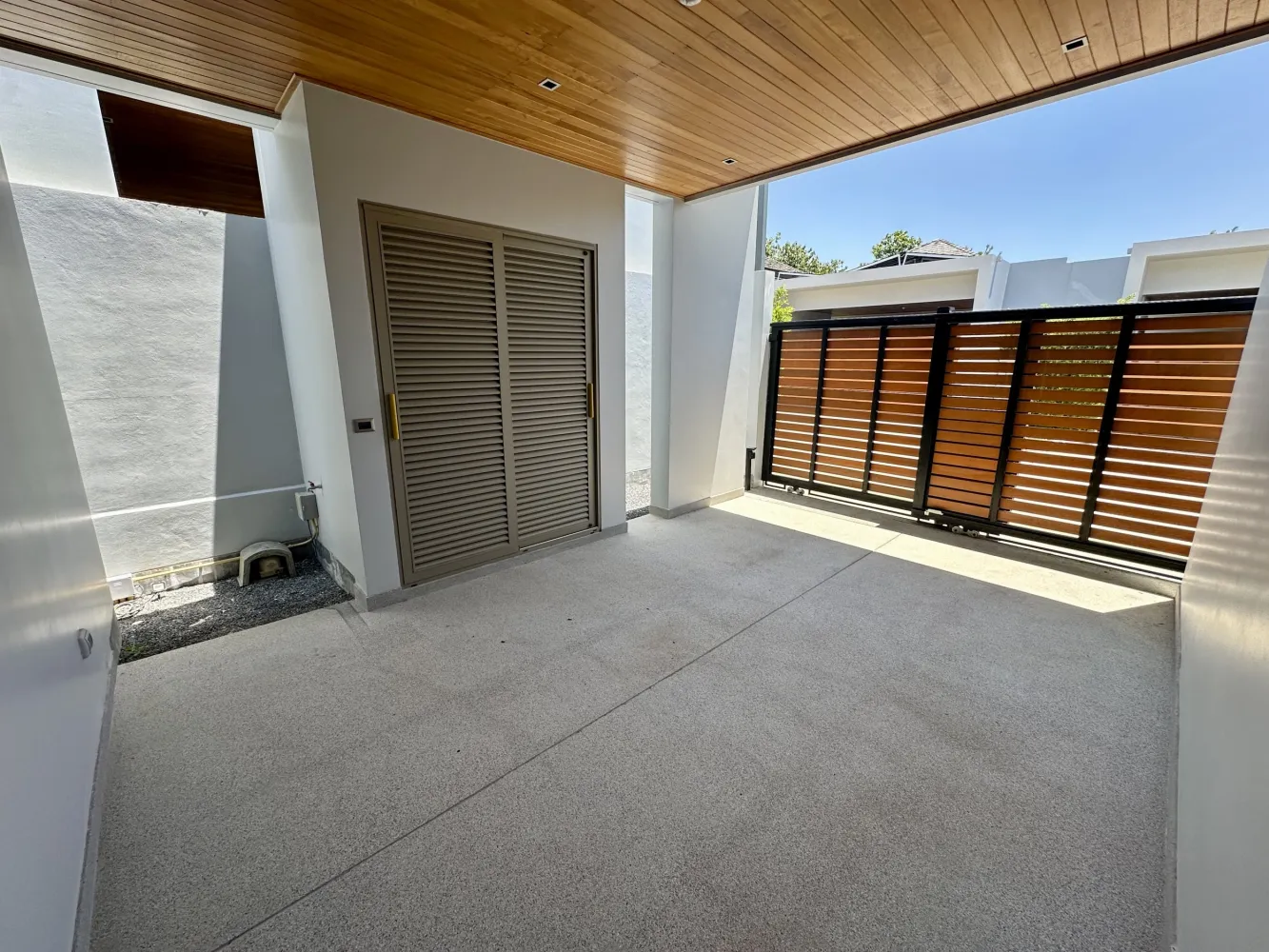 Property image - full photo 74