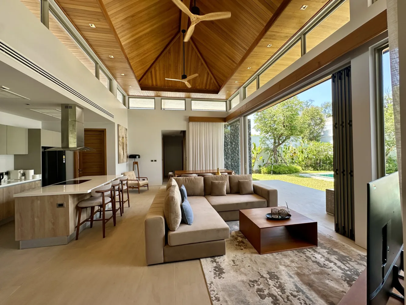 Property image - full photo 16