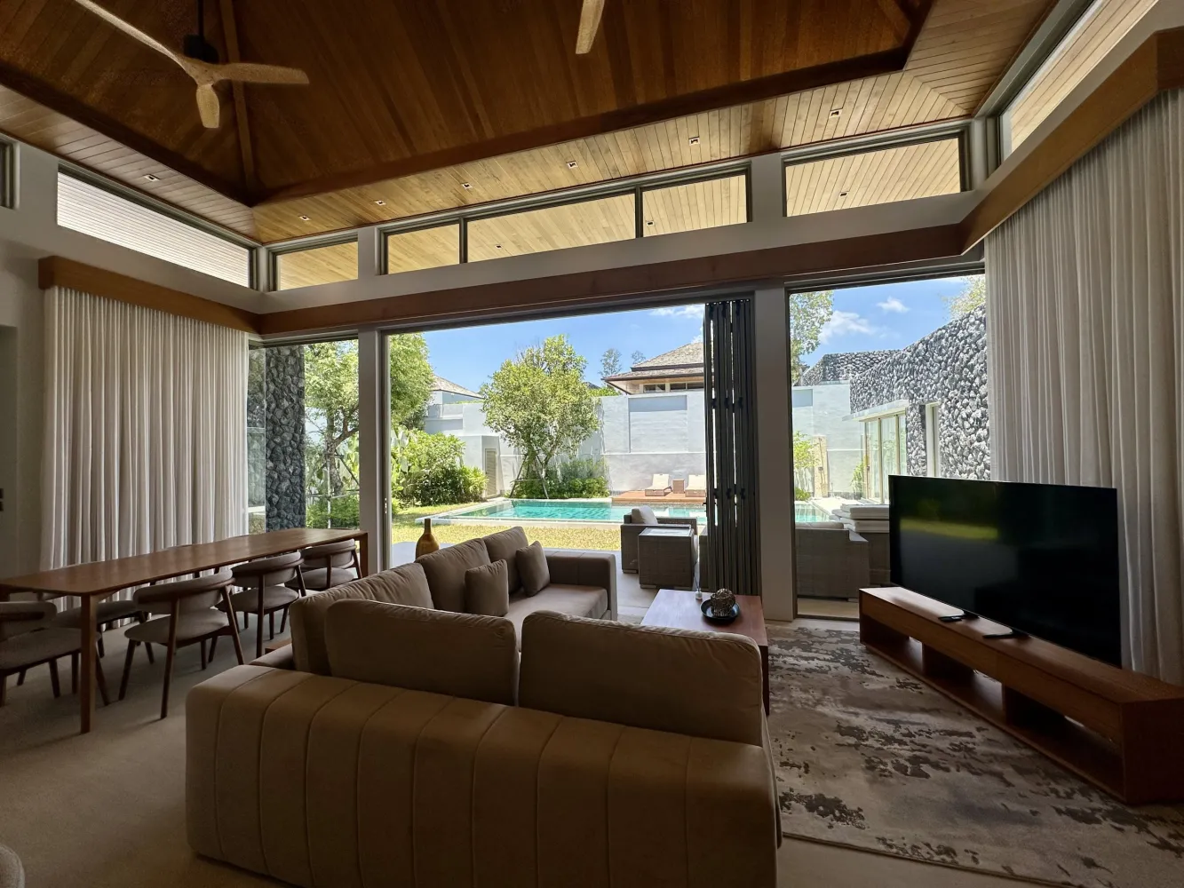 Property image - full photo 17
