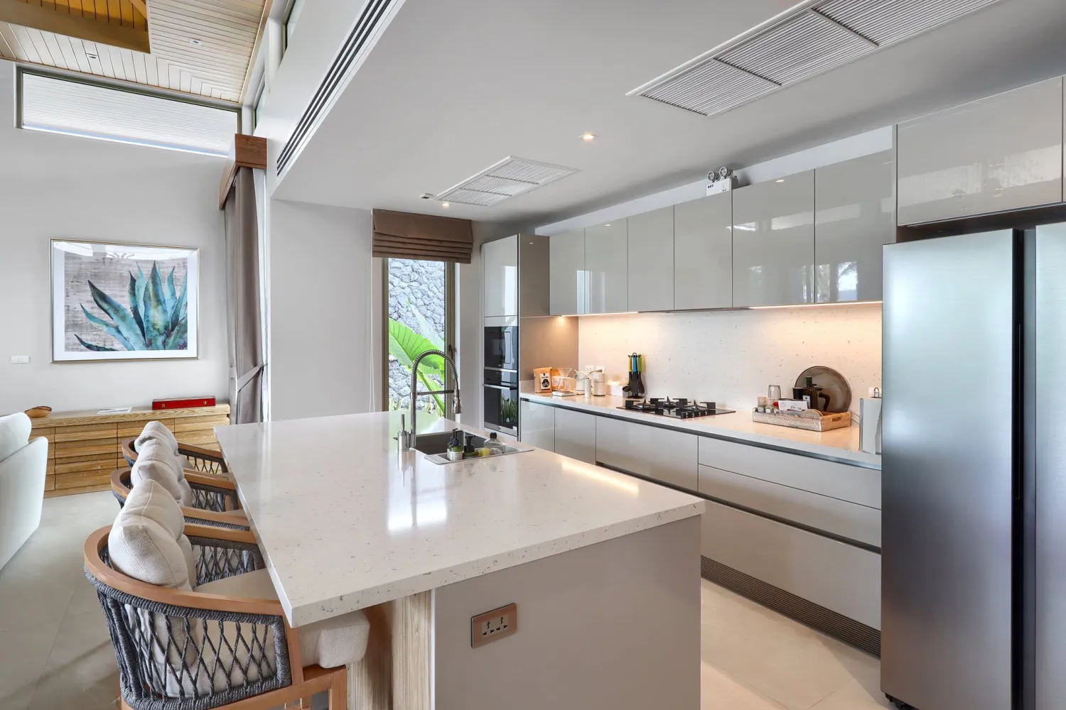 Property image - full photo 11