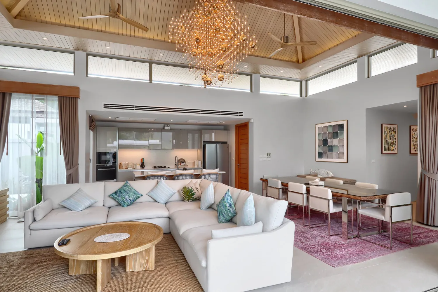 Property image - full photo 2