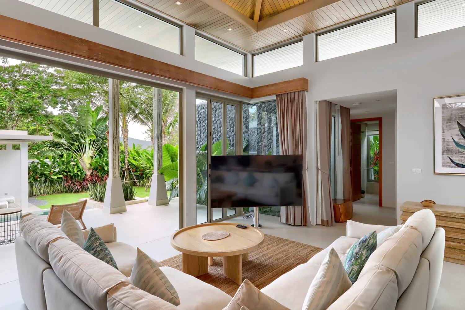 Property image - full photo 8