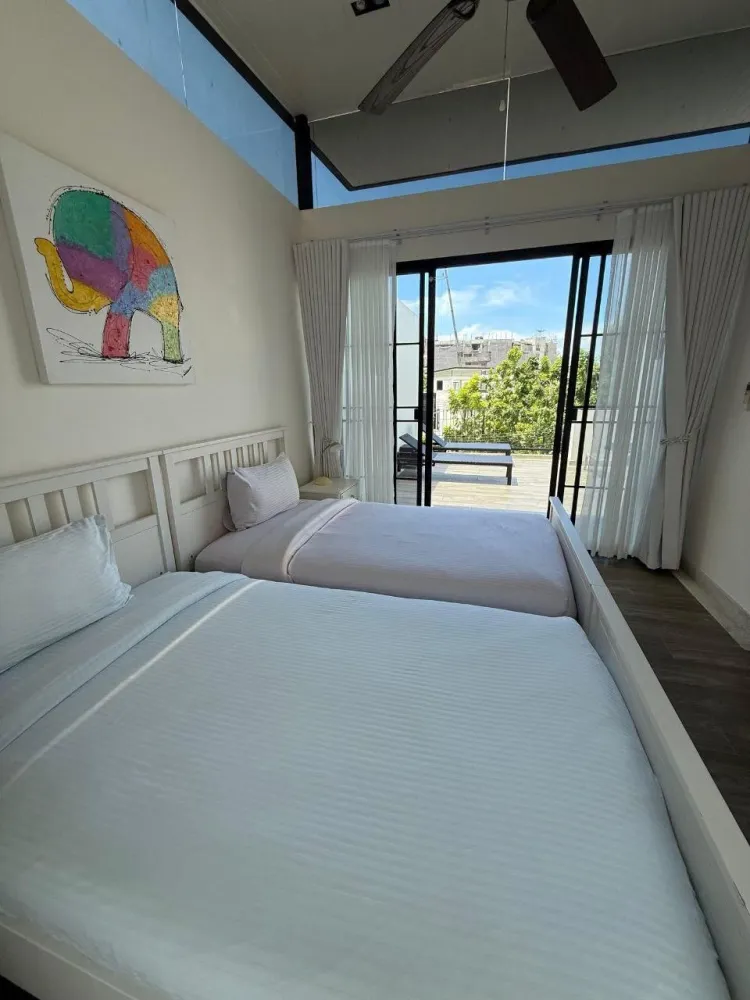 Property image - full photo 11