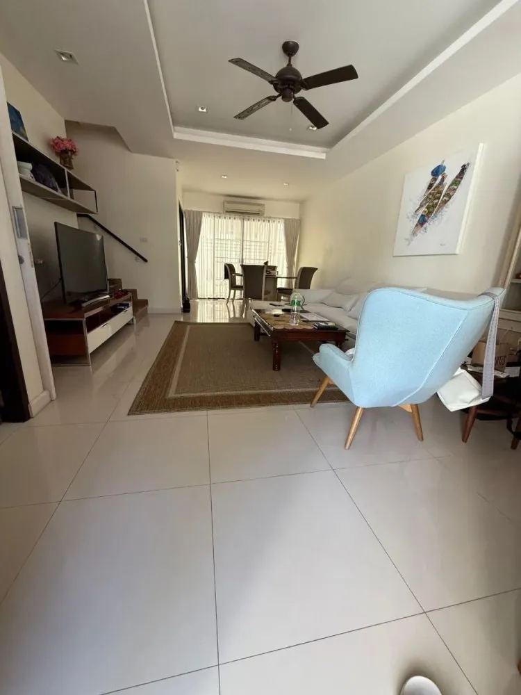 Property image - full photo 4