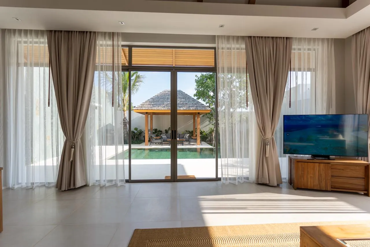 Property image - full photo 12