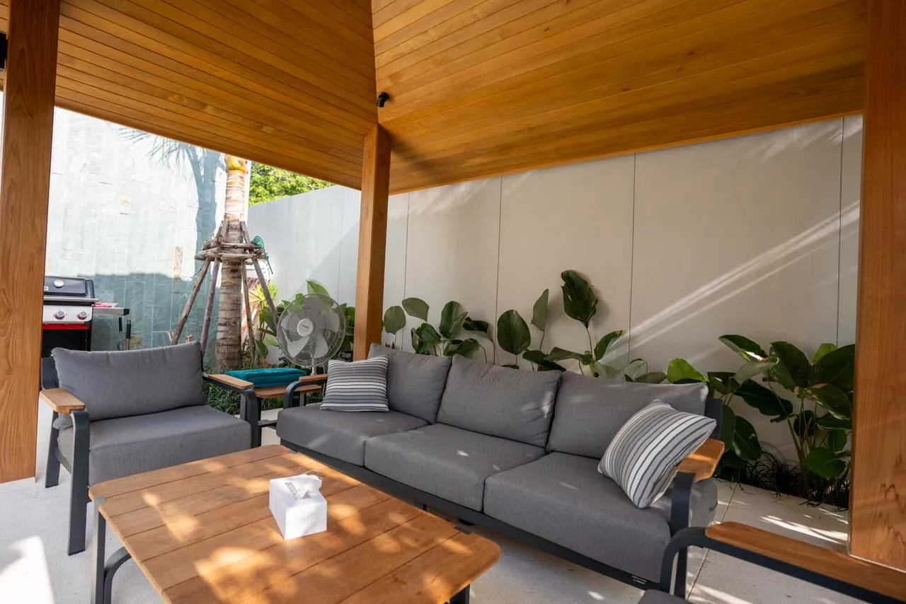 Property image - full photo 3