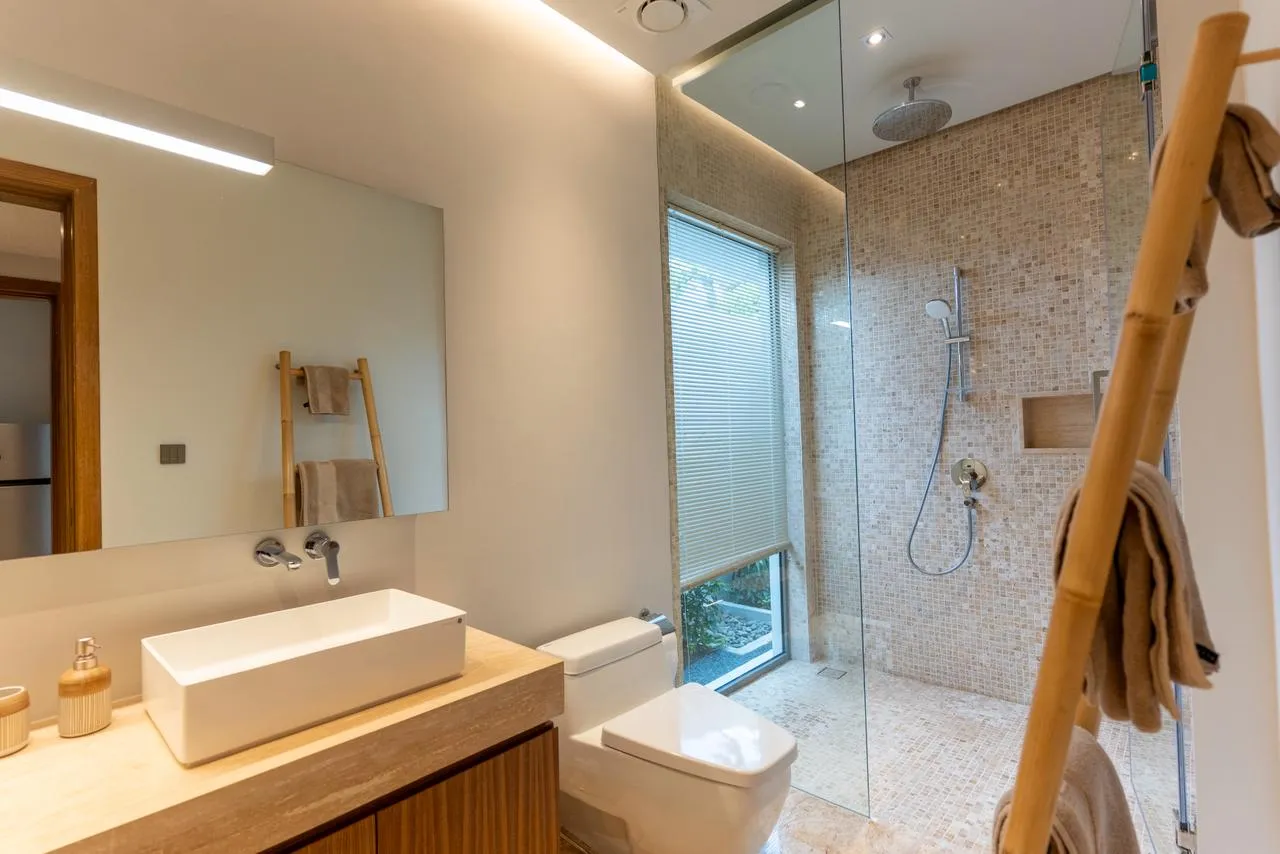 Property image - full photo 35