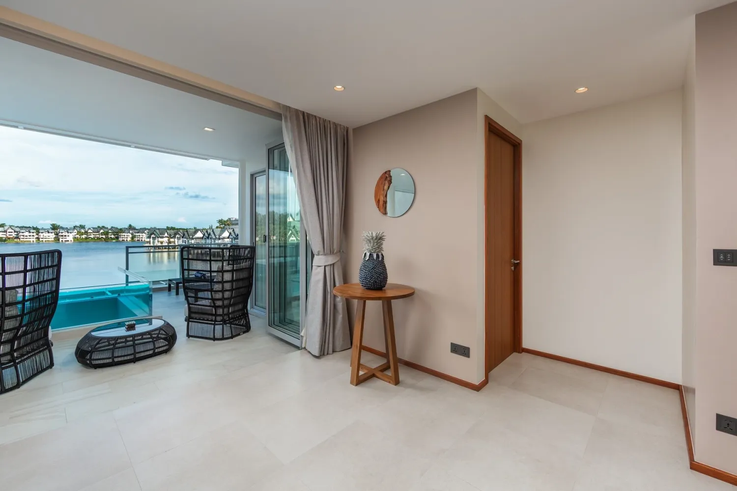 Property image - full photo 5