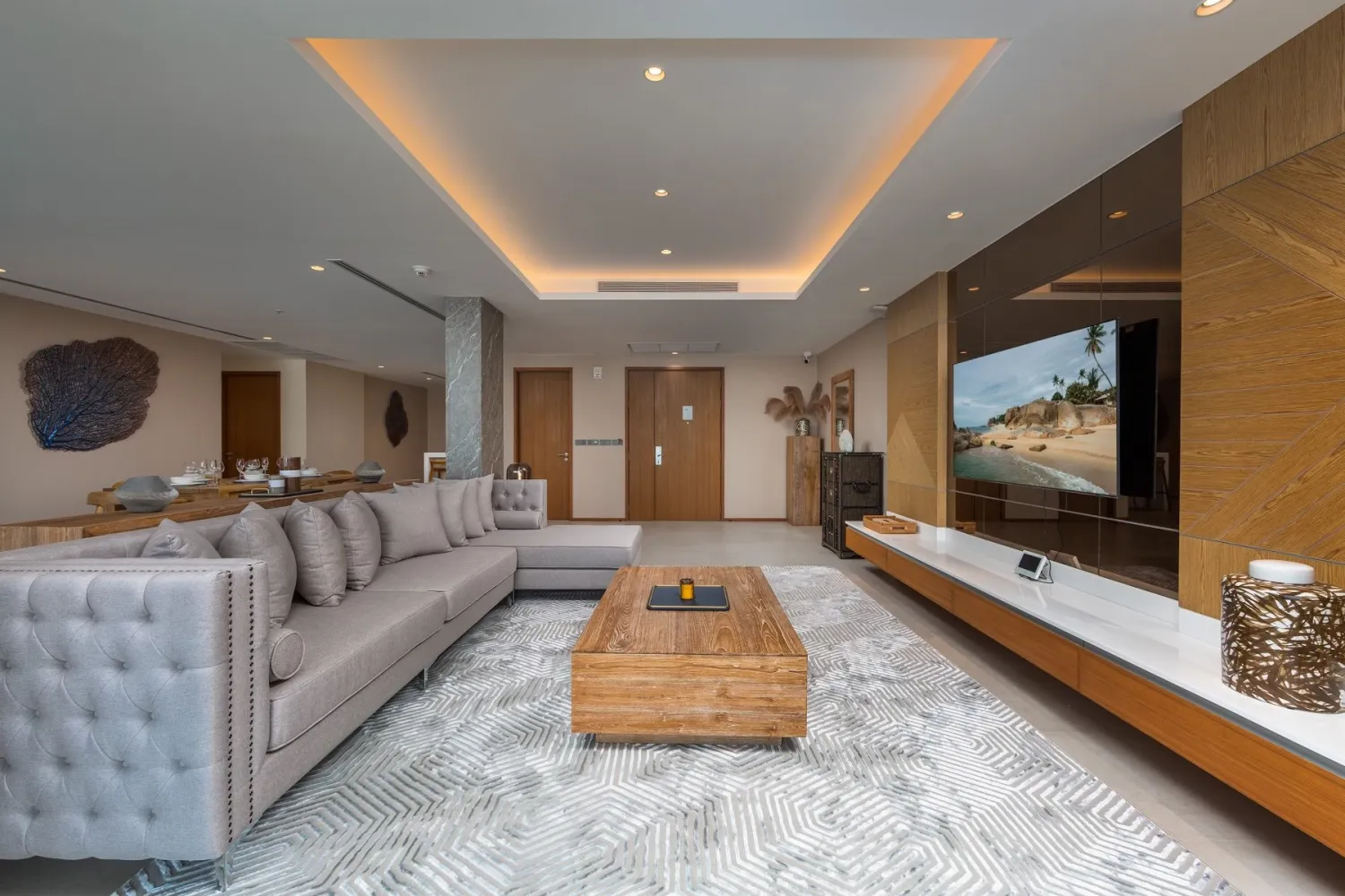 Property image - full photo 2