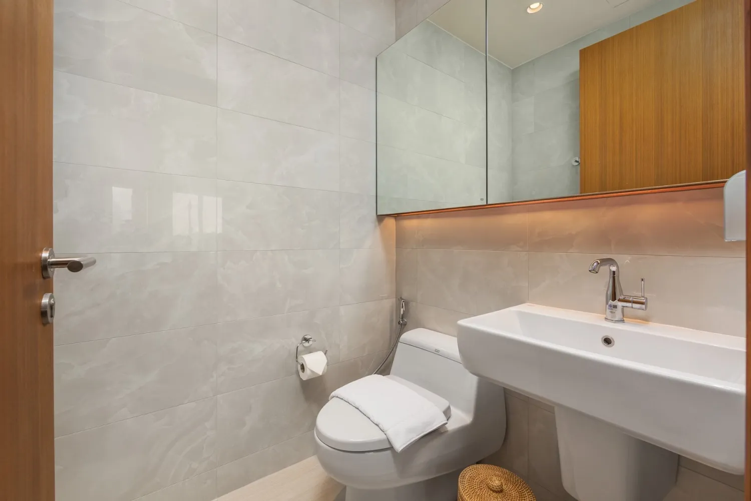 Property image - full photo 24