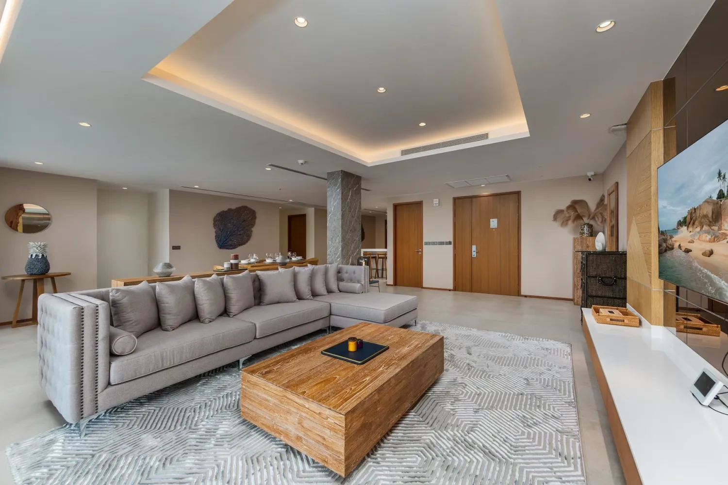 Property image - full photo 11