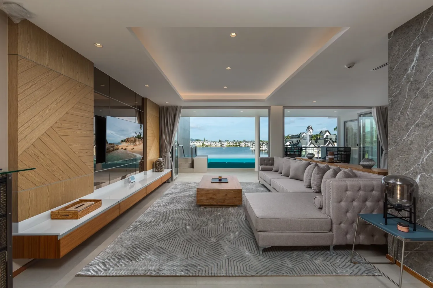 Property image - full photo 15