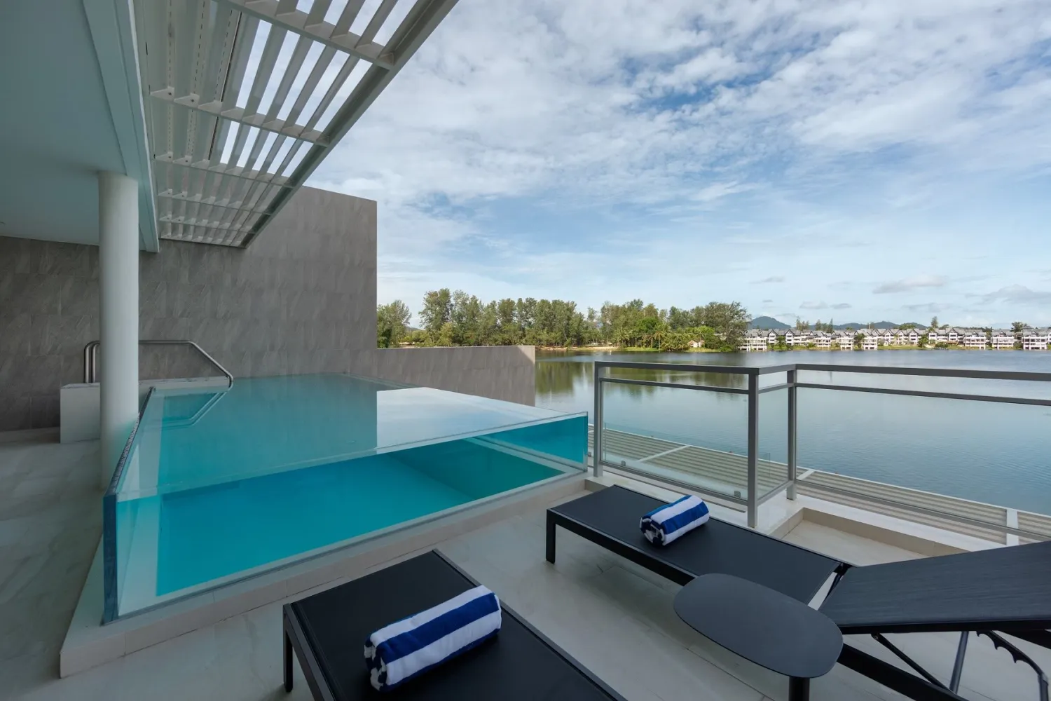 Property image - full photo 43