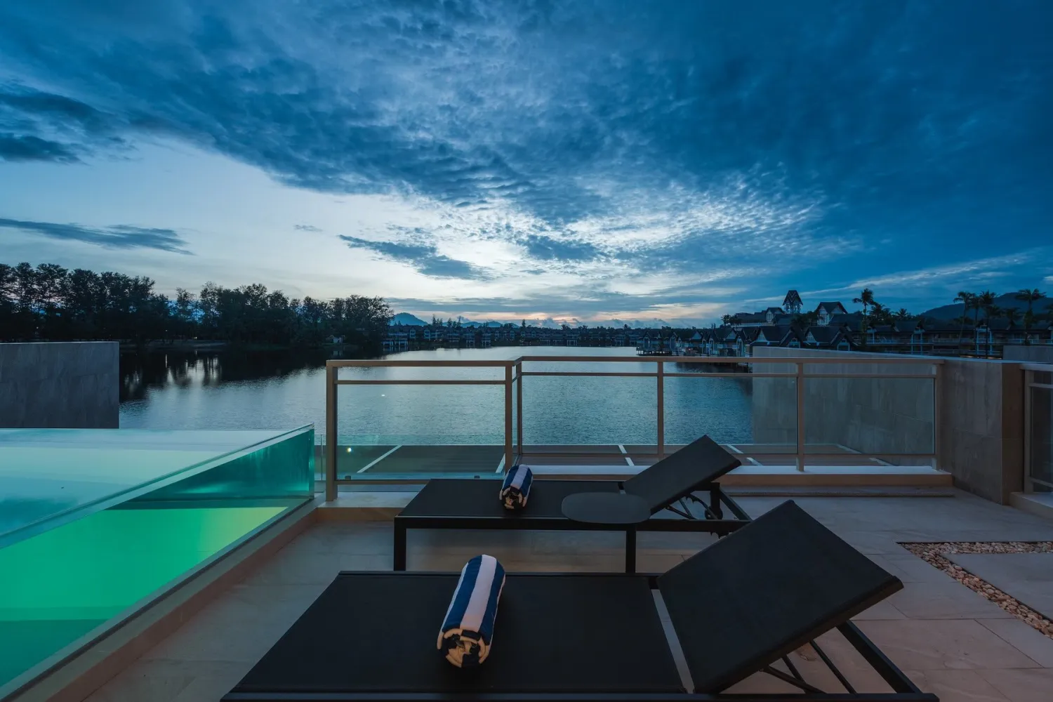 Property image - full photo 48