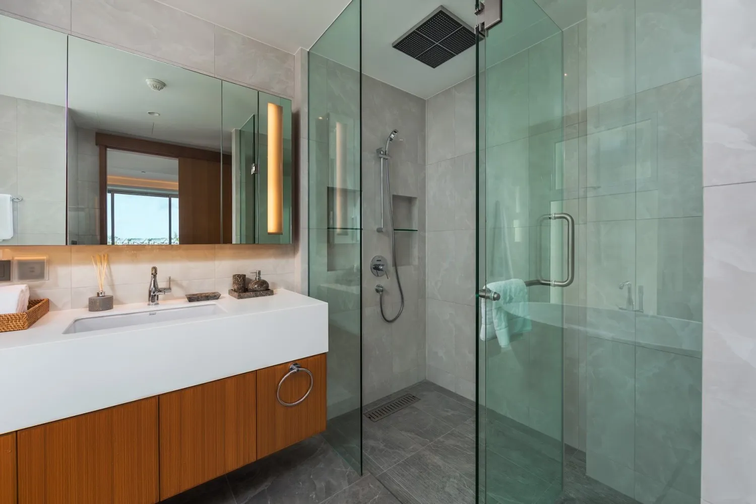 Property image - full photo 28