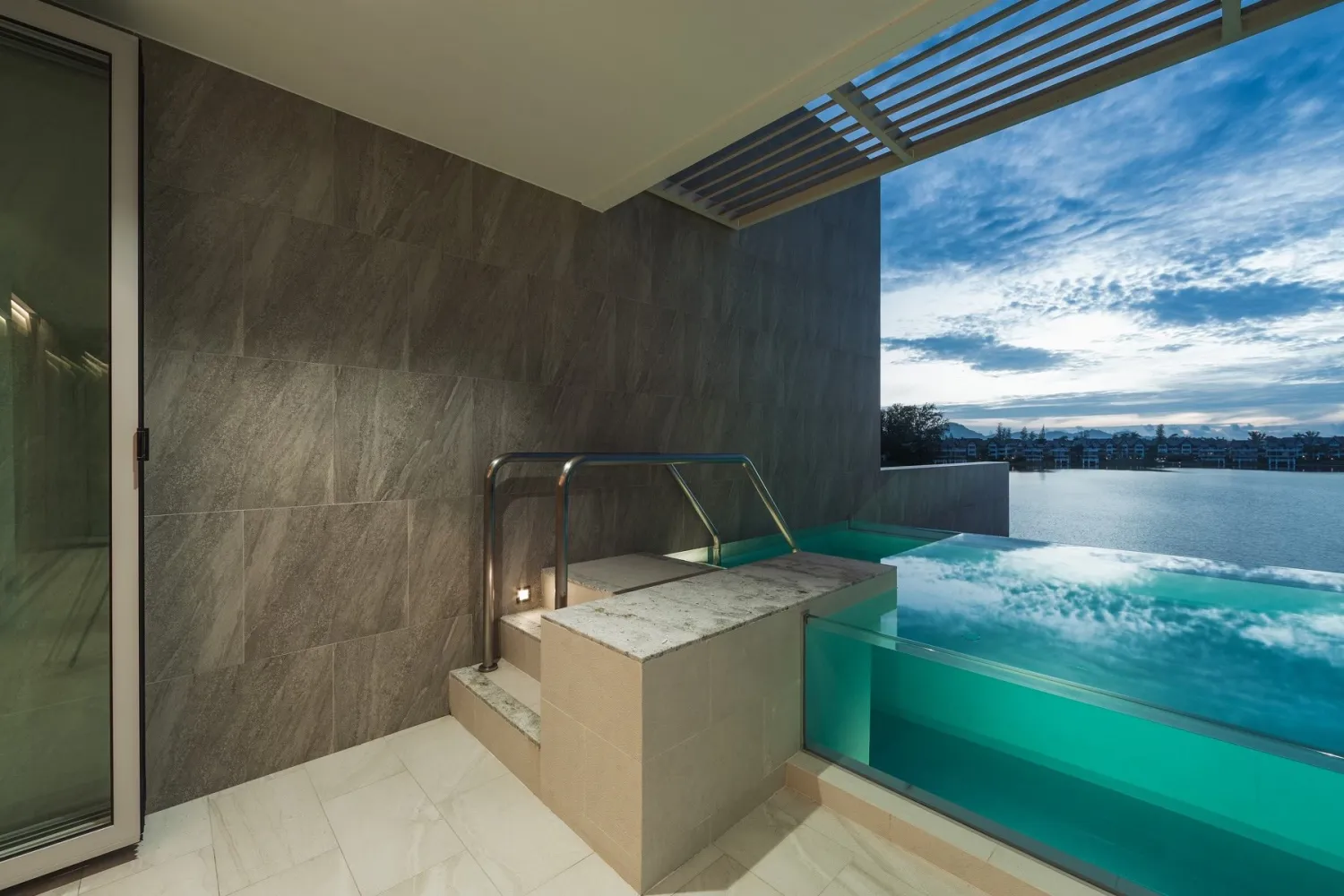 Property image - full photo 46