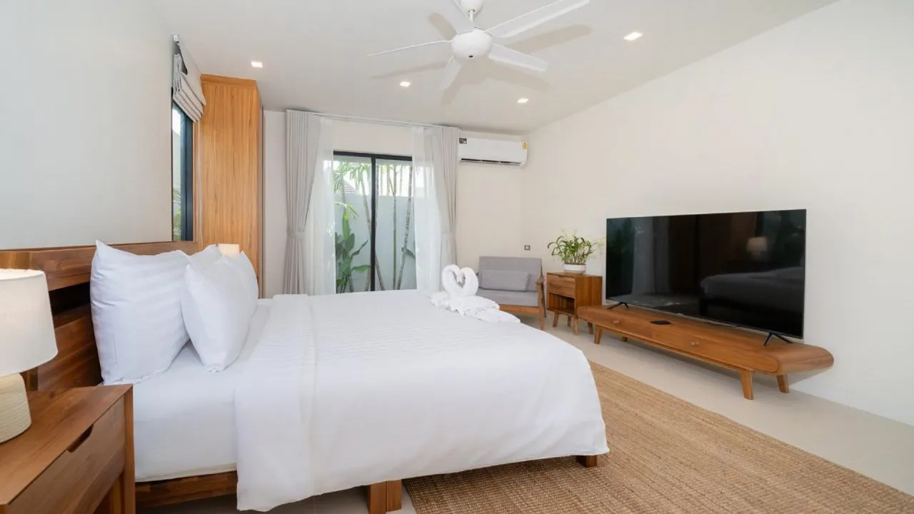 Property image - full photo 18