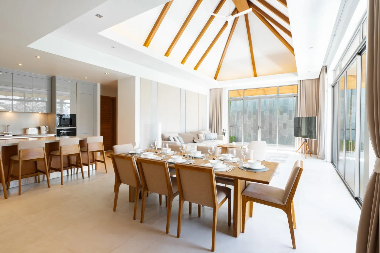 Property image - full photo 3
