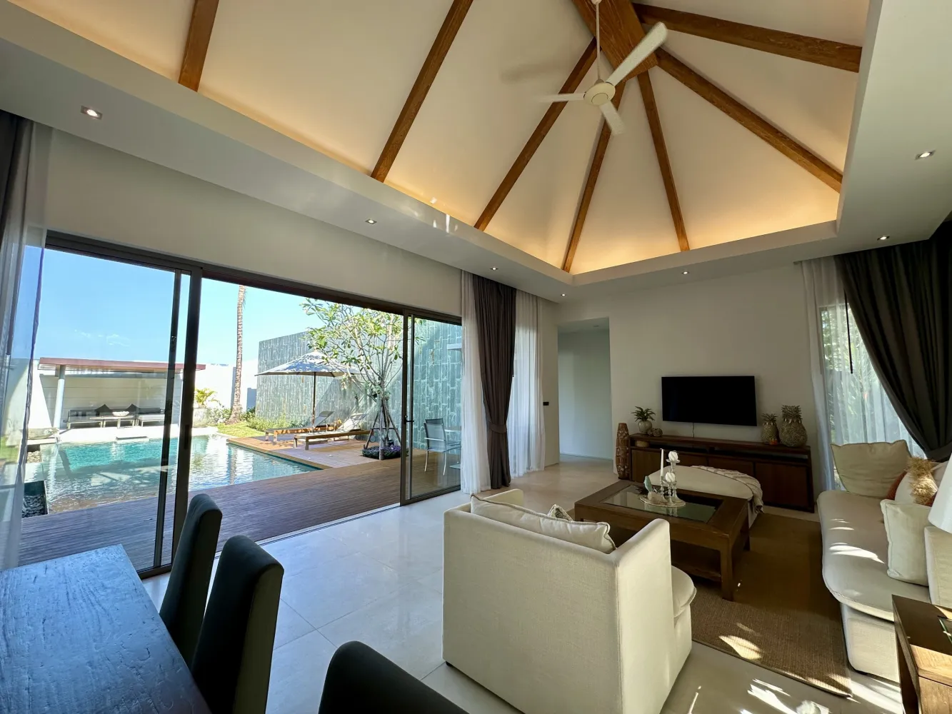 Property image - full photo 18