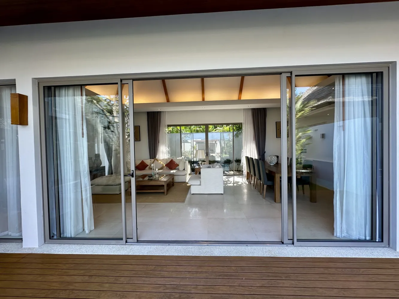Property image - full photo 10