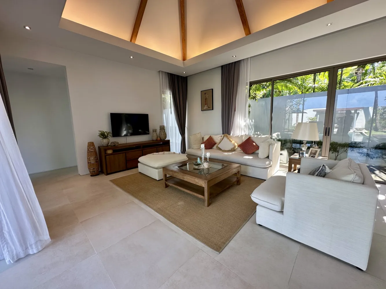 Property image - full photo 11