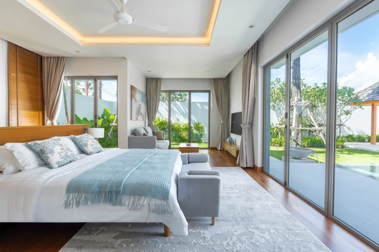 Property image - full photo 16