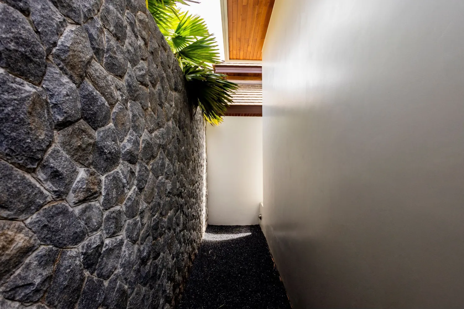 Property image - full photo 36