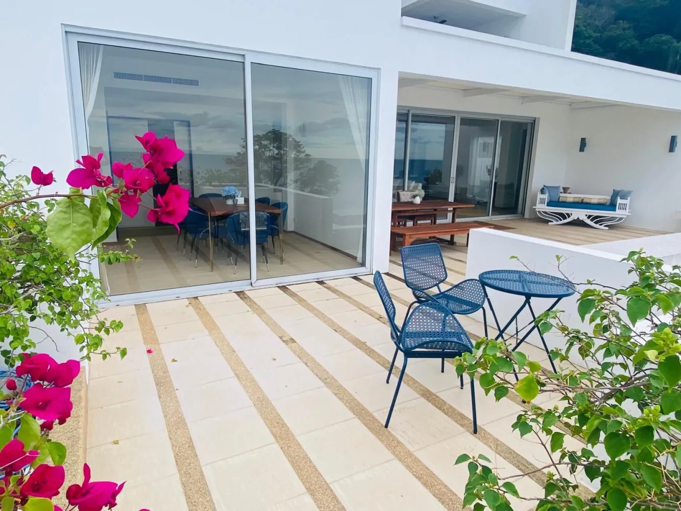 Property image - full photo 2