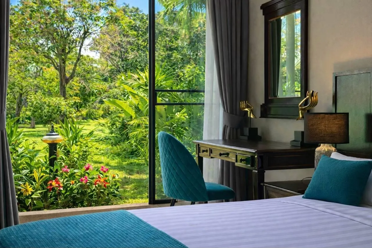 Property image - full photo 12