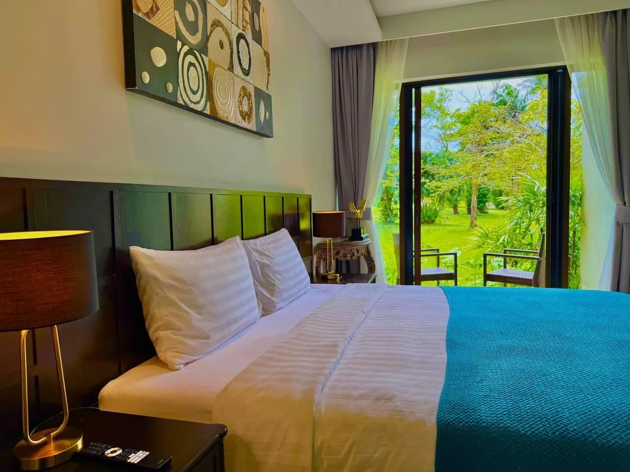 Property image - full photo 2