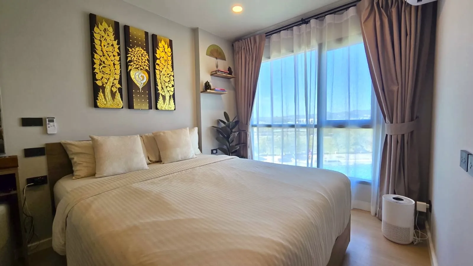 Property image - full photo 12