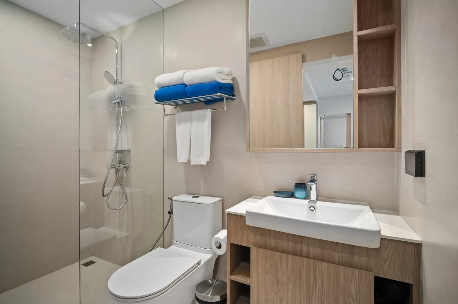 Property image - full photo 12