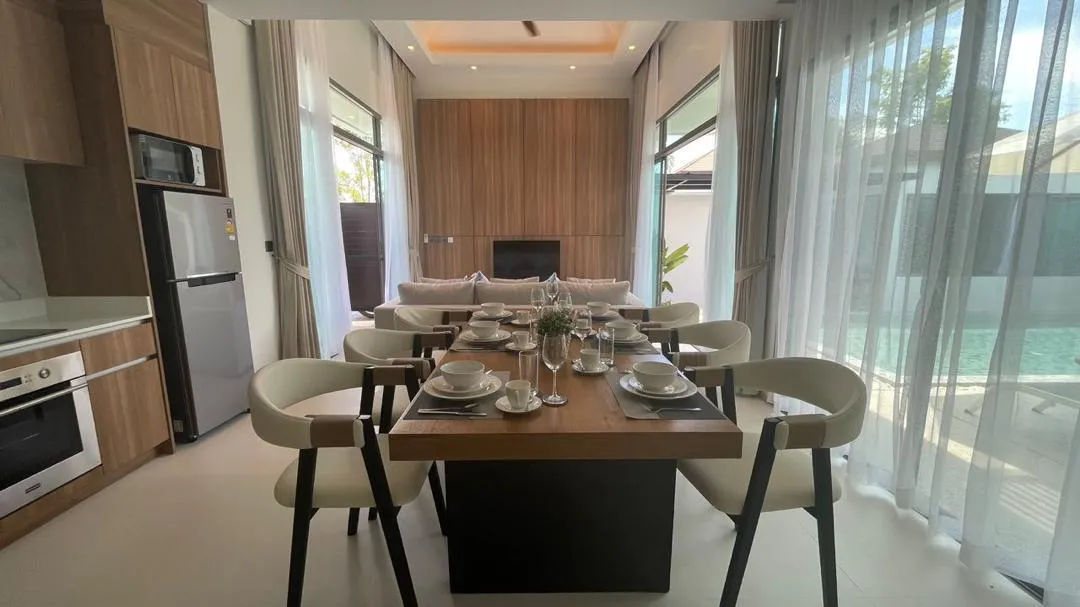 Property image - full photo 2
